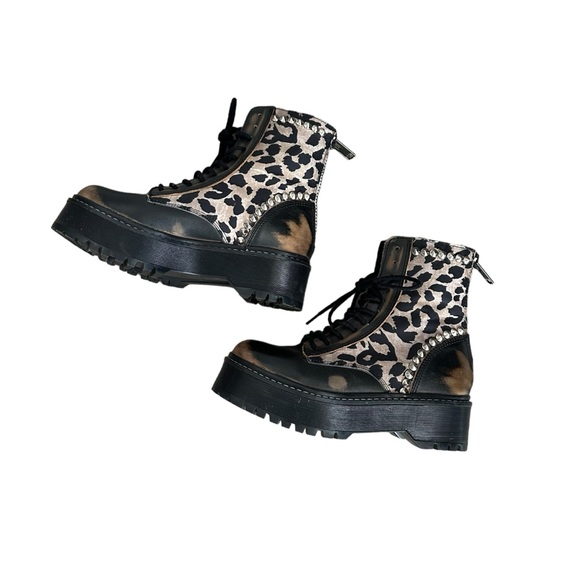 Steve Madden Leather Leopard Studded Moto Combat Boots EUC - Picture 12 of 16